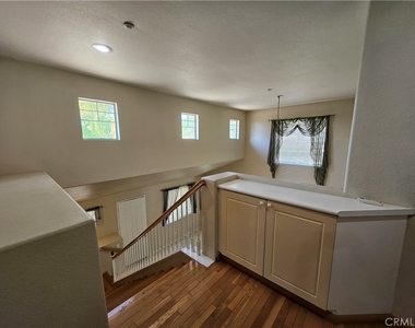 1366 Withorn Court - Photo Thumbnail 12