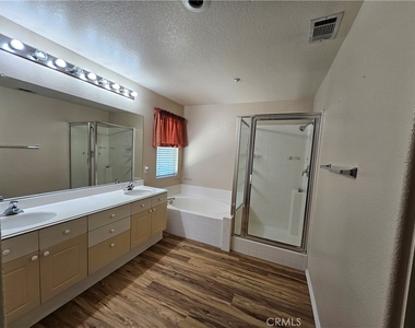 1366 Withorn Court - Photo Thumbnail 14