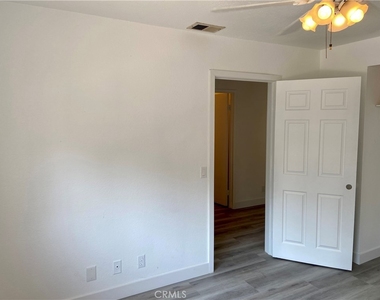 1031 S Palmetto Avenue - Photo Thumbnail 14