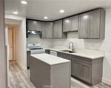 1031 S Palmetto Avenue - Photo Thumbnail 7