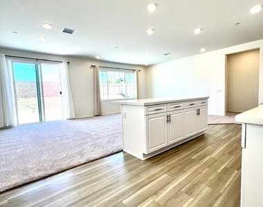 9698 Babaco Street - Photo Thumbnail 7