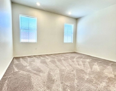 9698 Babaco Street - Photo Thumbnail 10