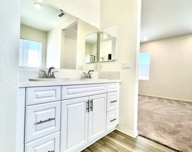 9698 Babaco Street - Photo Thumbnail 14