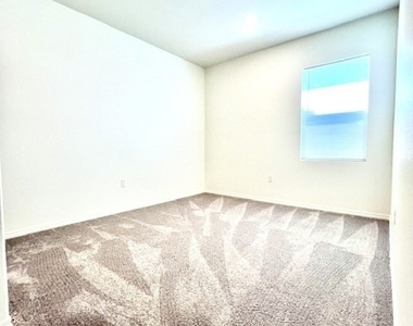 9698 Babaco Street - Photo Thumbnail 18