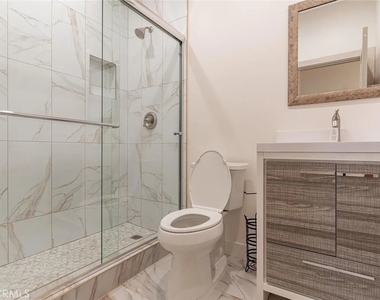 12942 Oberlin St - Photo Thumbnail 11