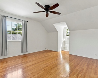 1105 Graynold - Photo Thumbnail 21