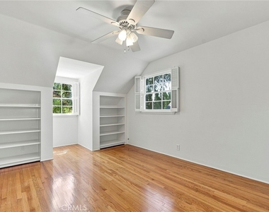 1105 Graynold - Photo Thumbnail 12