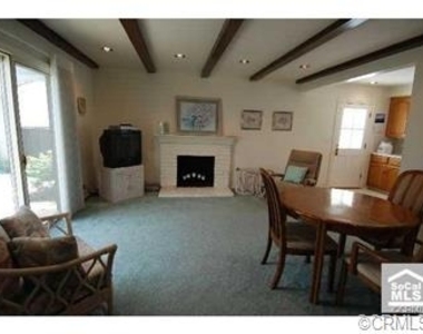 2733 W Bridgeport - Photo Thumbnail 2