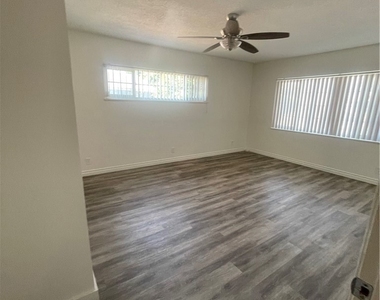 6175 Streeter - Photo Thumbnail 7