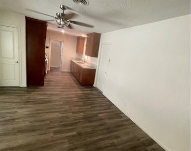 6175 Streeter - Photo Thumbnail 5