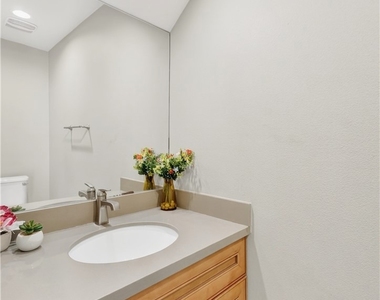 16408 Valencia Avenue - Photo Thumbnail 11