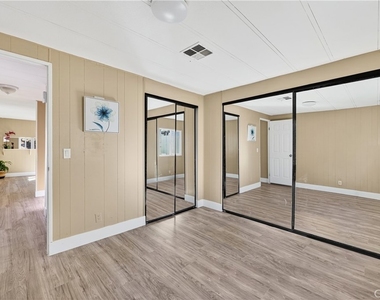 16408 Valencia Avenue - Photo Thumbnail 15