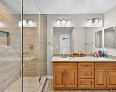 16408 Valencia Avenue - Photo Thumbnail 19