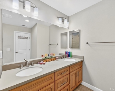 16408 Valencia Avenue - Photo Thumbnail 18