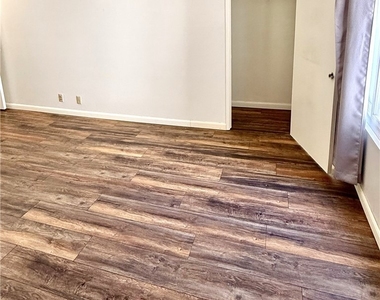 8163 Redlands Street - Photo Thumbnail 12