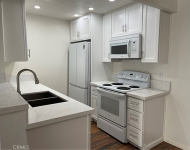 8163 Redlands Street - Photo Thumbnail 6