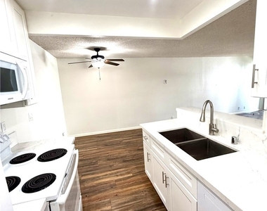 8163 Redlands Street - Photo Thumbnail 7