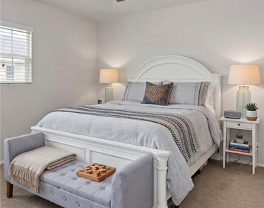 15901 Fountain - Photo Thumbnail 4