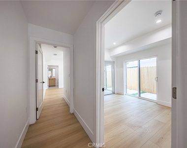 1015 S. Citrus Avenue - Photo Thumbnail 21