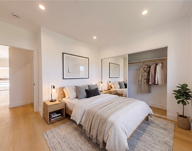 1261 S Longwood Avenue - Photo Thumbnail 3