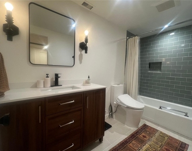 740 W Huntington Drive - Photo Thumbnail 16