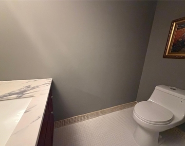 740 W Huntington Drive - Photo Thumbnail 10
