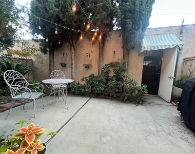 740 W Huntington Drive - Photo Thumbnail 20