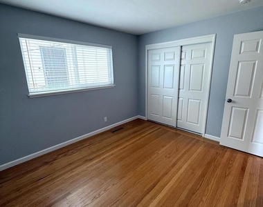 6225 Plymouth Ave - Photo Thumbnail 21