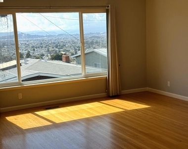 6225 Plymouth Ave - Photo Thumbnail 5