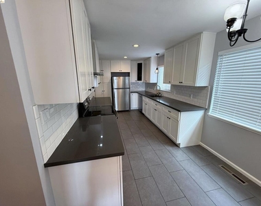 6225 Plymouth Ave - Photo Thumbnail 18