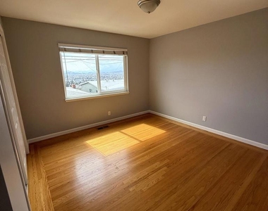 6225 Plymouth Ave - Photo Thumbnail 10