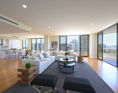 10601 Wilshire Boulevard - Photo Thumbnail 1