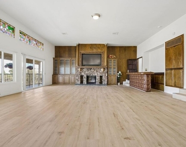 13716 Penn Street - Photo Thumbnail 54