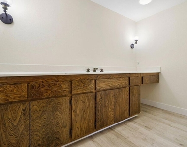 13716 Penn Street - Photo Thumbnail 38