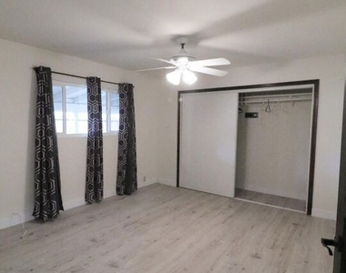 13716 Penn Street - Photo Thumbnail 21
