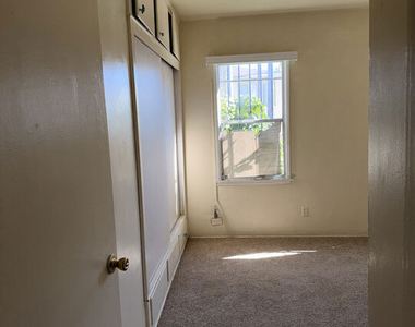 5951 Carlton Way - Photo Thumbnail 24