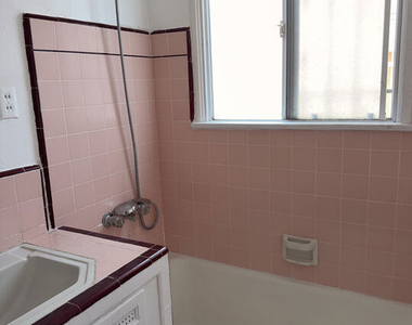 5951 Carlton Way - Photo Thumbnail 28