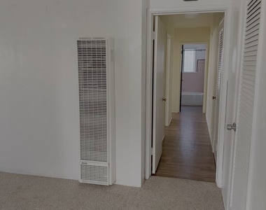 5951 Carlton Way - Photo Thumbnail 6
