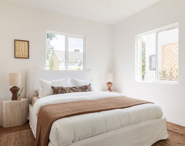 784 Elmira Street - Photo Thumbnail 15