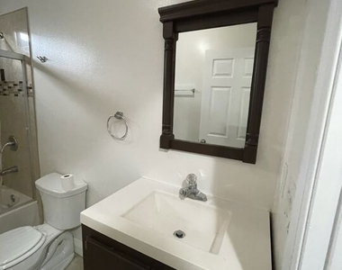 639 E 82nd Street - Photo Thumbnail 6