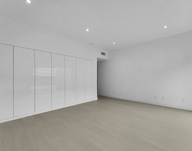 10630 Wilkins Avenue - Photo Thumbnail 16
