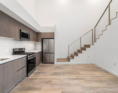 5153 Maplewood Avenue - Photo Thumbnail 3