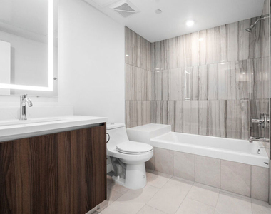 5153 Maplewood Avenue - Photo Thumbnail 19