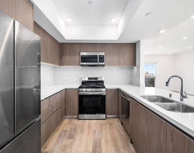 5153 Maplewood Avenue - Photo Thumbnail 2
