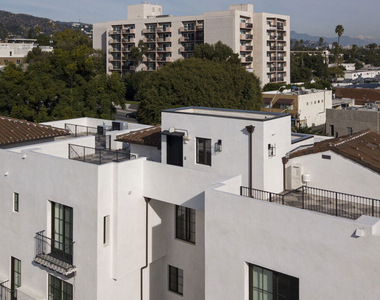 7914 Norton Avenue - Photo Thumbnail 25