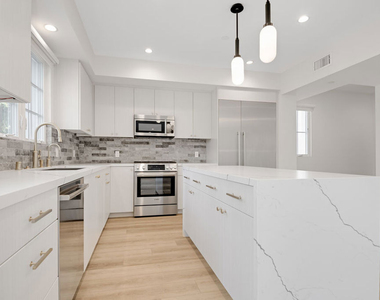 7914 Norton Avenue - Photo Thumbnail 7
