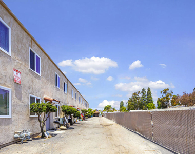 401 W Ramona Street - Photo Thumbnail 6