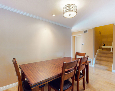 21821 Burbank Boulevard - Photo Thumbnail 6
