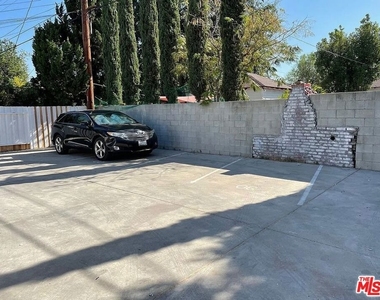 5808 Colfax Street - Photo Thumbnail 15