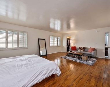 12336 Montana Avenue - Photo Thumbnail 17